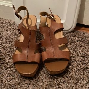 👠 Franco Sarto Wedges